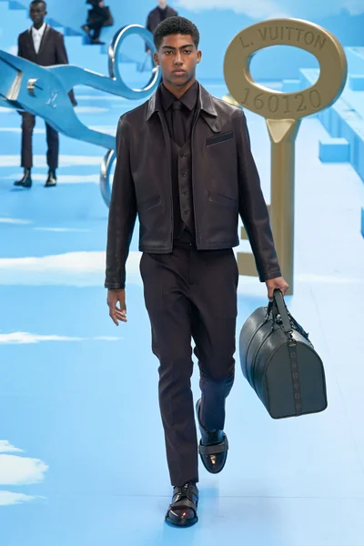 Look 29